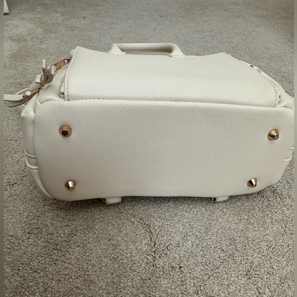 Ayla White Baby Bag - Picture 4 of 6